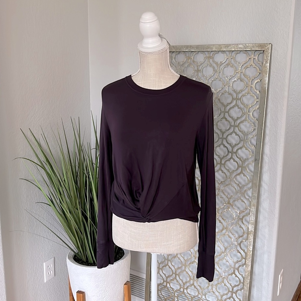 ATHLETA long sleeve twist front top. SO SOFT!!